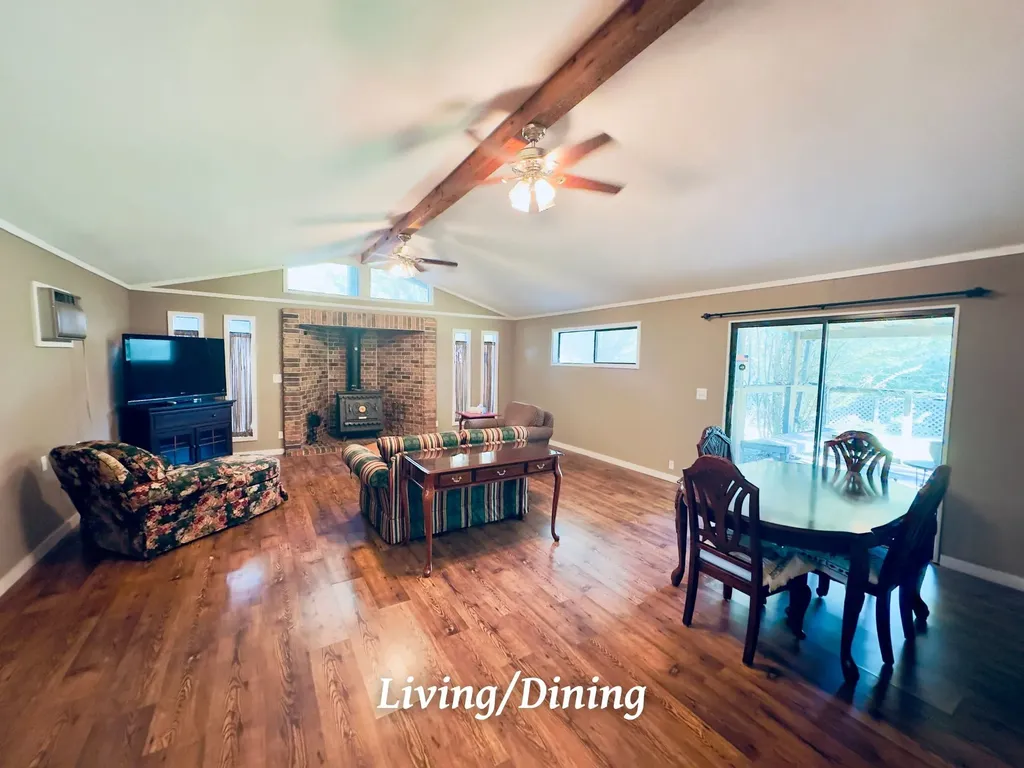 230 Scenic Loop Hawkins TX 75765