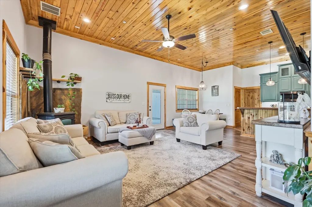 399 Brindley Road Maypearl TX 76064