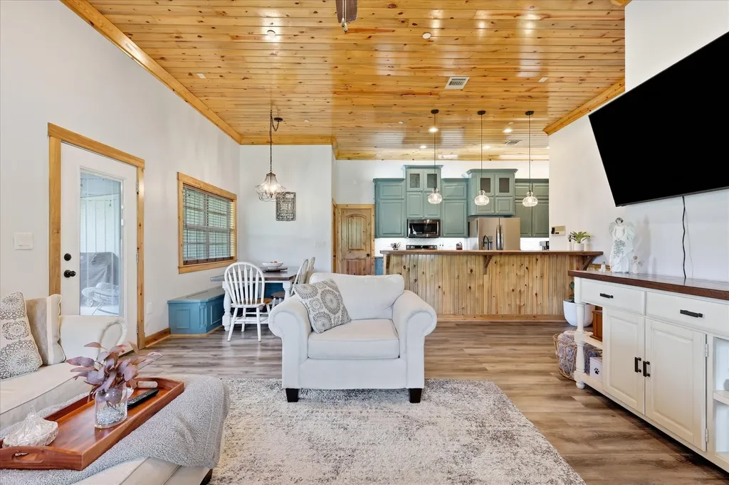 399 Brindley Road Maypearl TX 76064