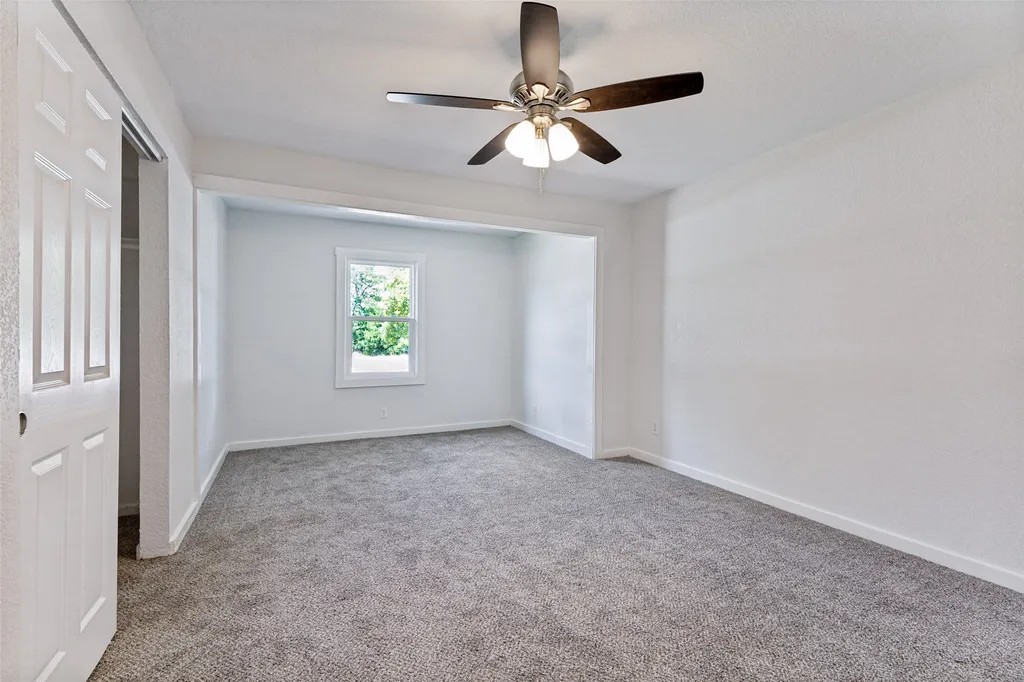 3074 W Highway 114 Paradise TX 76073