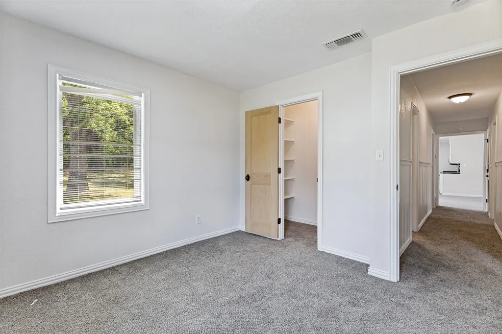 3074 W Highway 114 Paradise TX 76073
