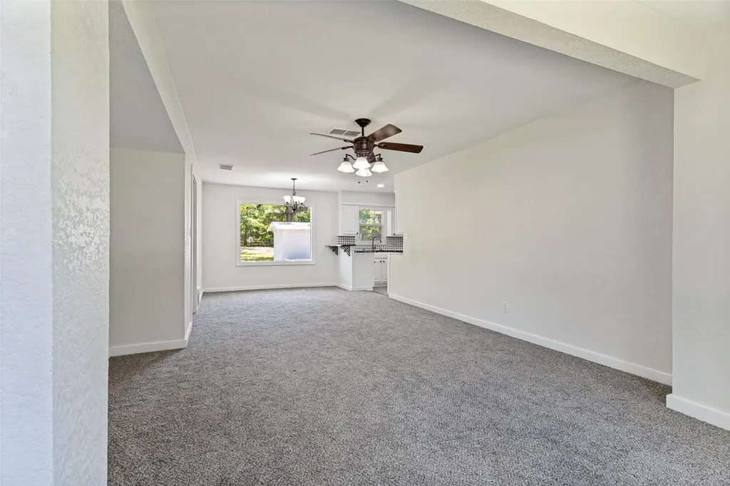3074 W Highway 114 Paradise TX 76073