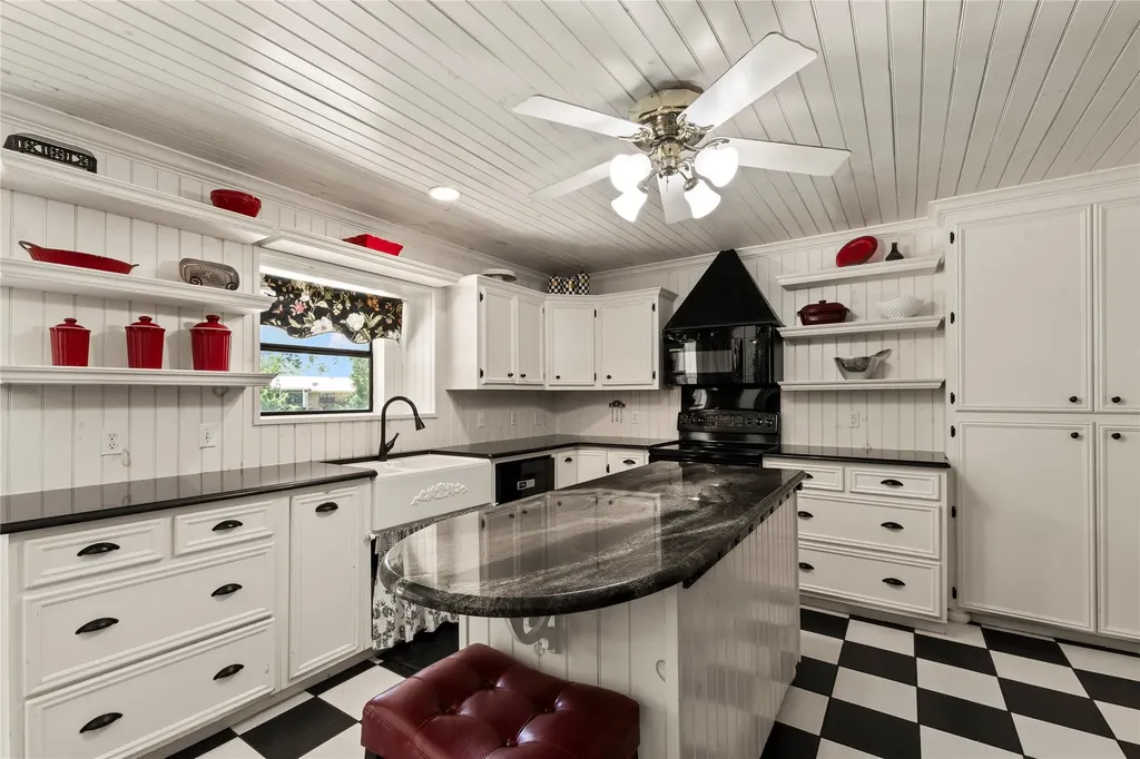 102 Foster Ranch Road Trinidad TX 75163