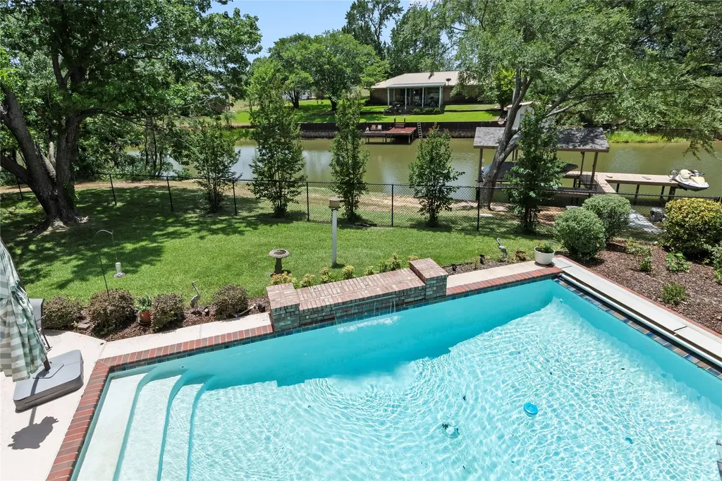 102 Foster Ranch Road Trinidad TX 75163