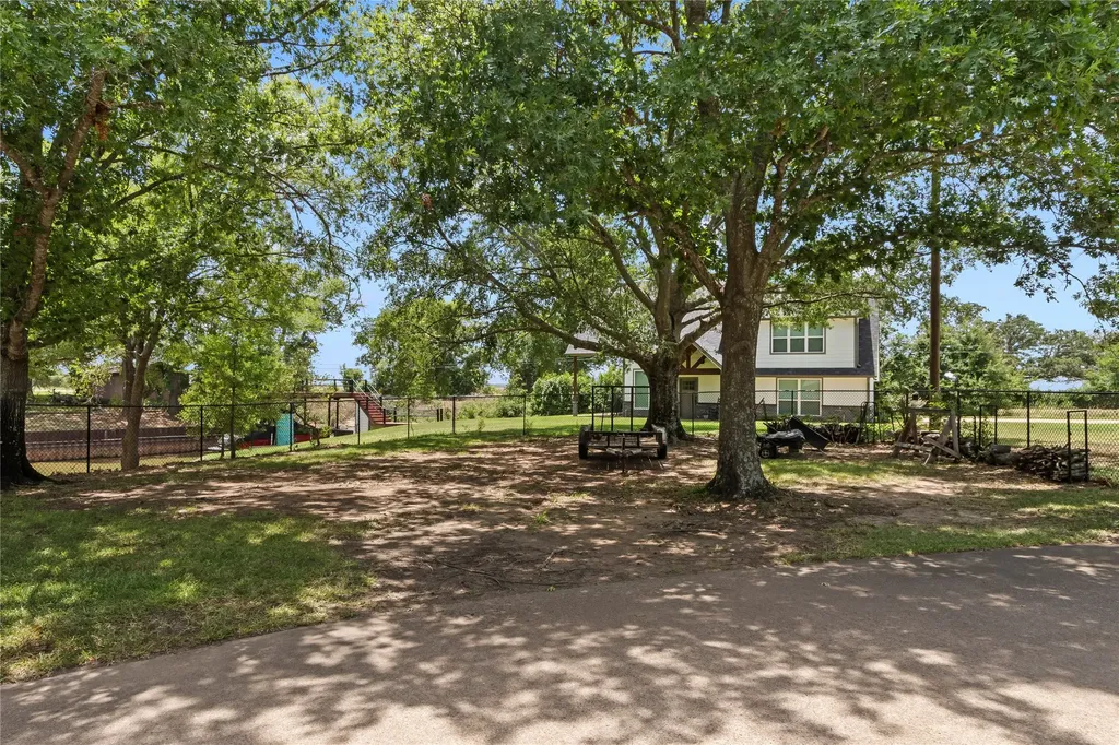 102 Foster Ranch Road Trinidad TX 75163