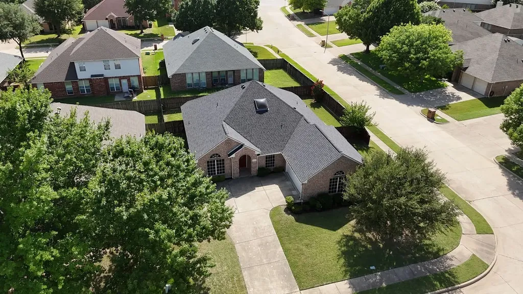 2723 Lake Way Drive Grand Prairie TX 75052