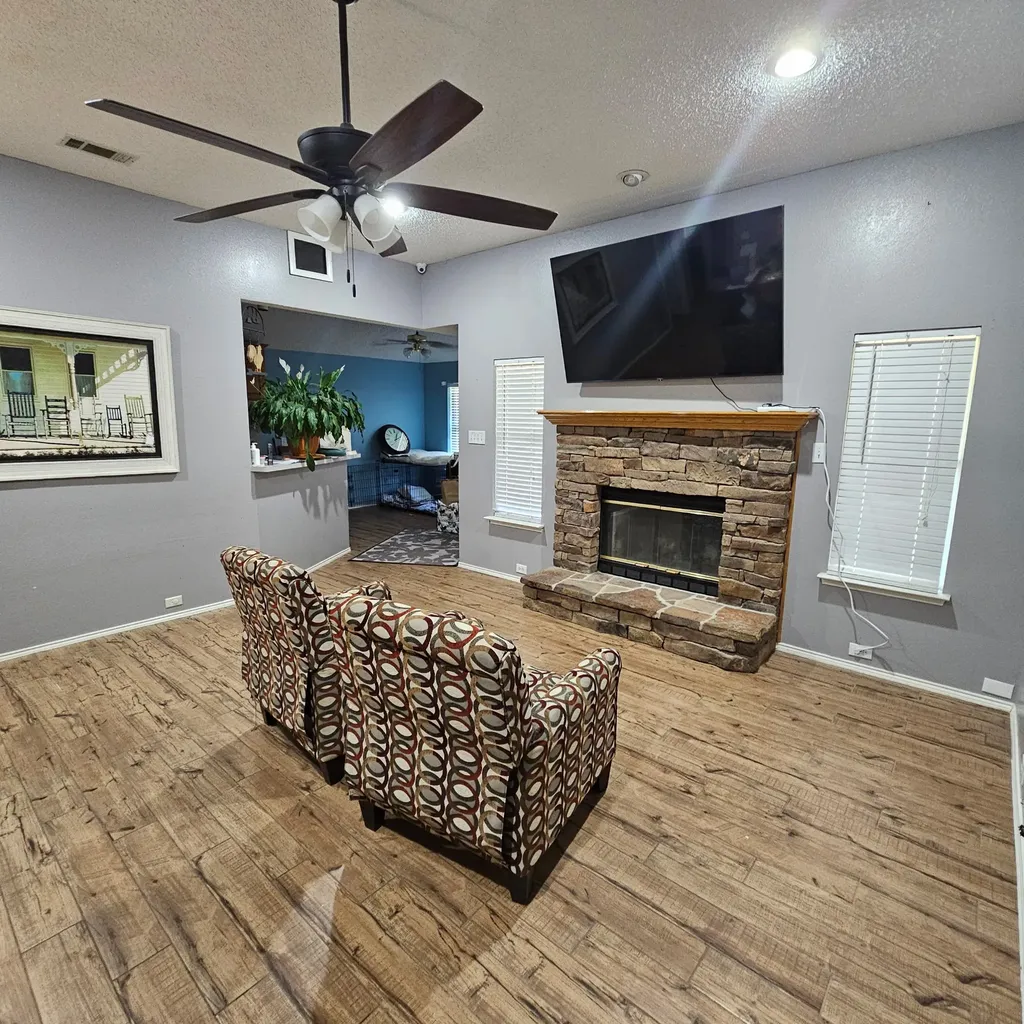 421 Bluebonnet Lane Red Oak TX 75154
