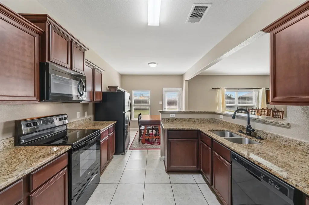137 Kennedy Drive Venus TX 76084