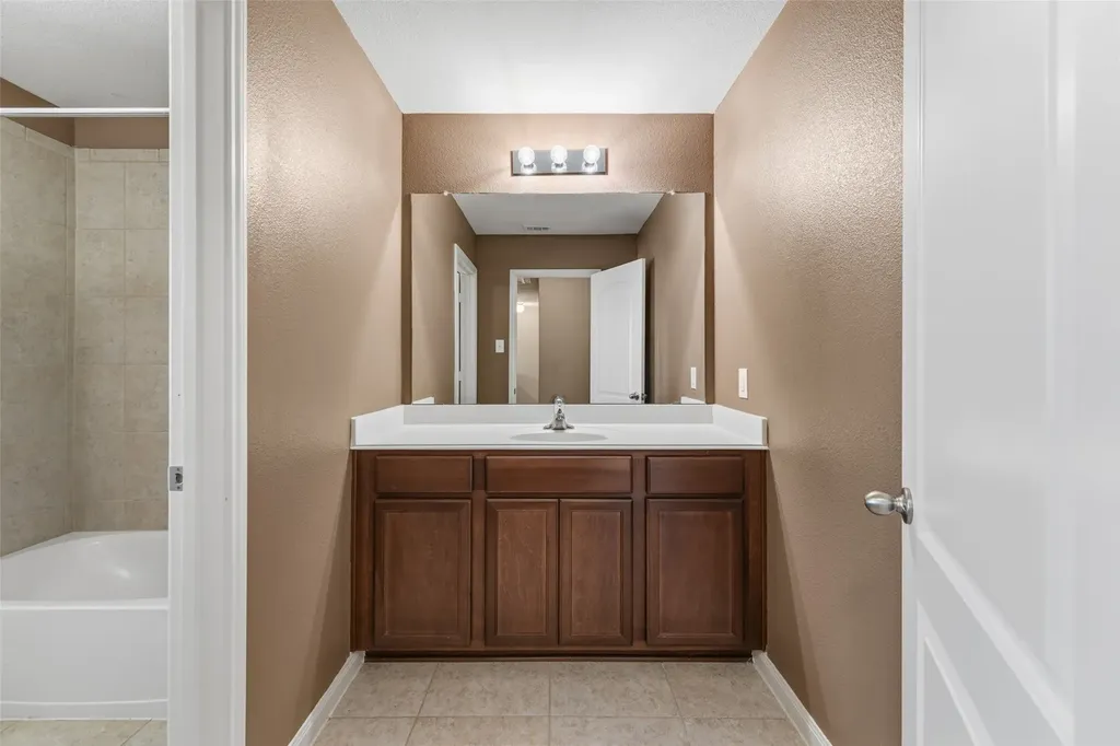 137 Kennedy Drive Venus TX 76084