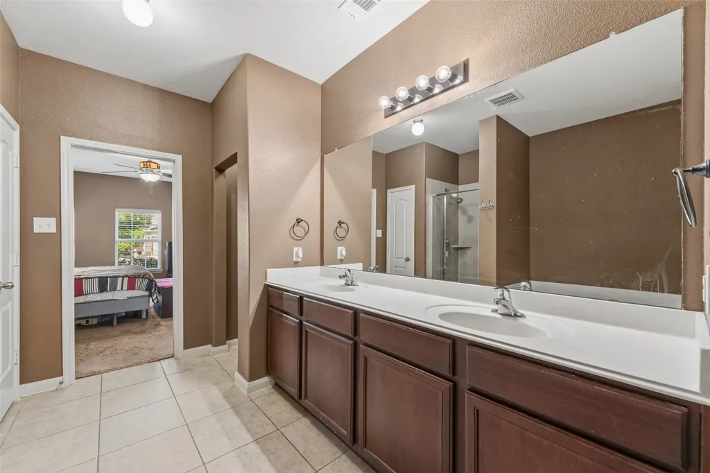 137 Kennedy Drive Venus TX 76084