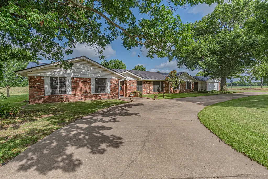 4160 Fm 513 S Lone Oak TX 75453