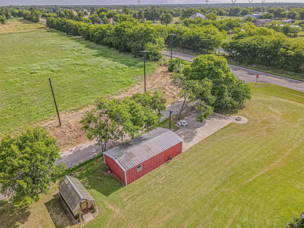 4160 Fm 513 S Lone Oak TX 75453