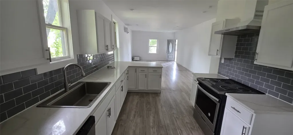 1336 E Maddox Avenue Fort Worth TX 76104