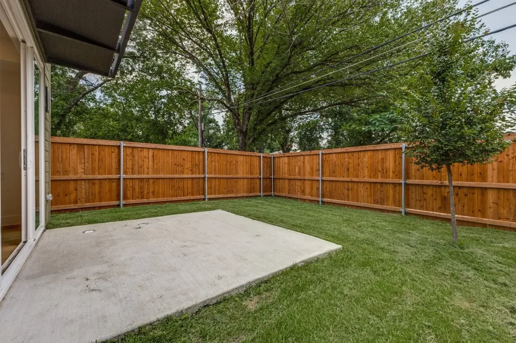 2416 Pennsylvania Avenue Dallas TX 75215