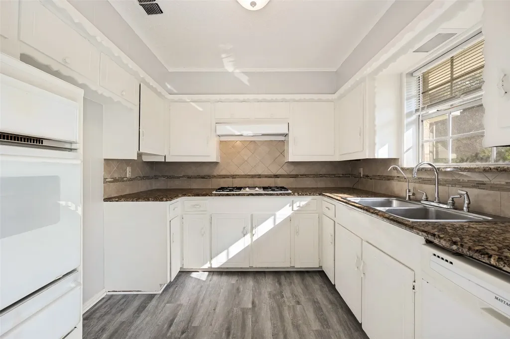 2719 Forest Grove Drive Richardson TX 75080
