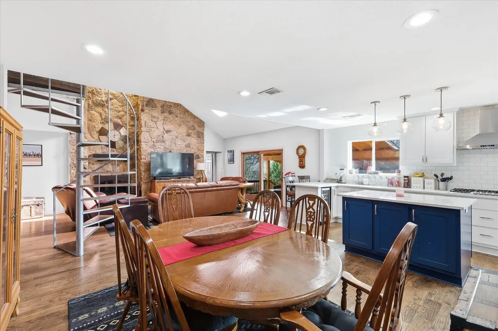 2703 Chinquapin Oak Lane Arlington TX 76012
