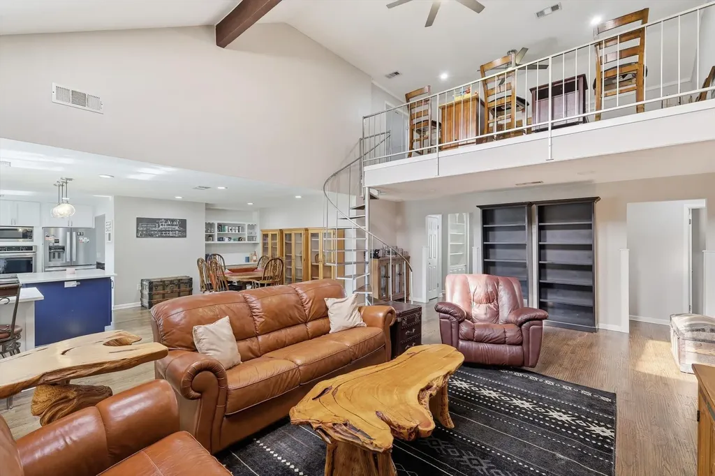 2703 Chinquapin Oak Lane Arlington TX 76012
