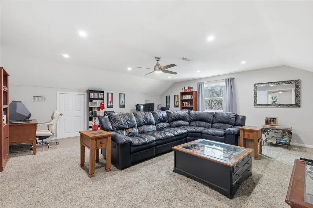 2703 Chinquapin Oak Lane Arlington TX 76012