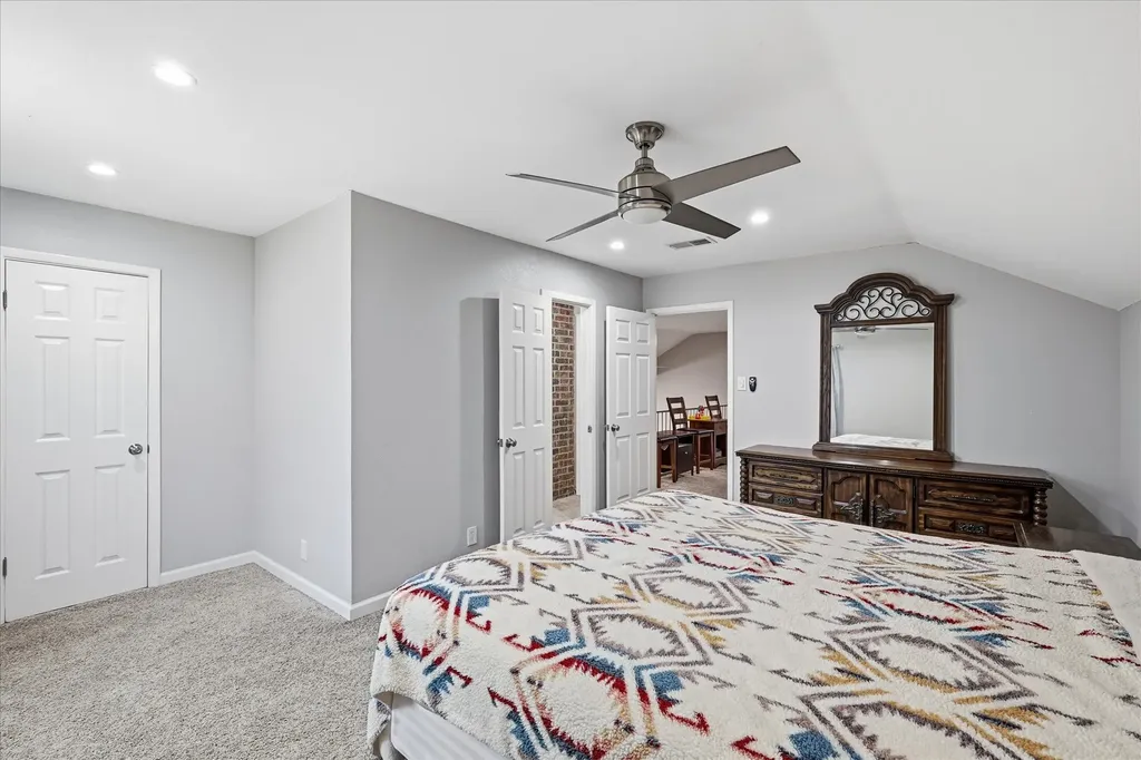 2703 Chinquapin Oak Lane Arlington TX 76012