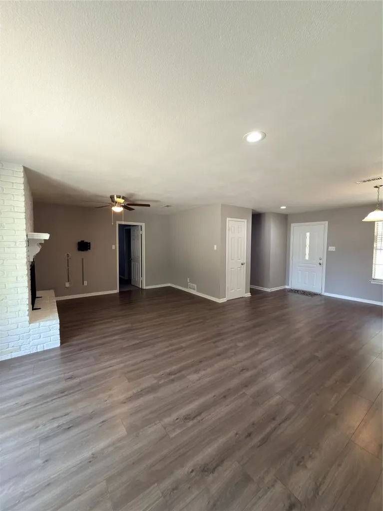 900 Prestwick Street Bedford TX 76022