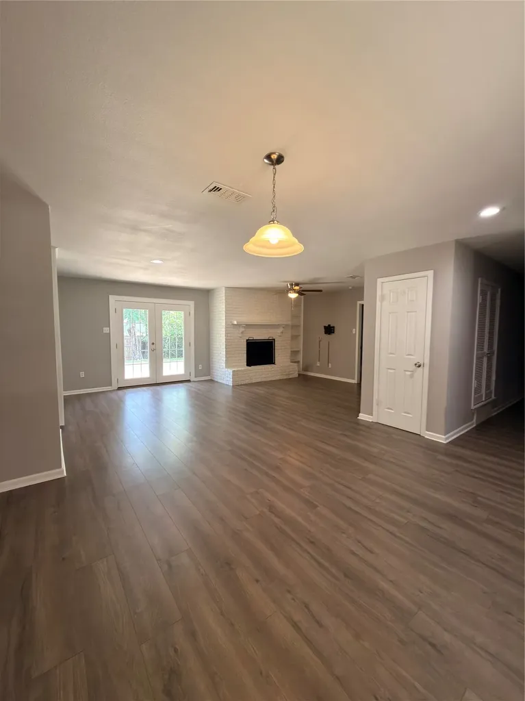 900 Prestwick Street Bedford TX 76022