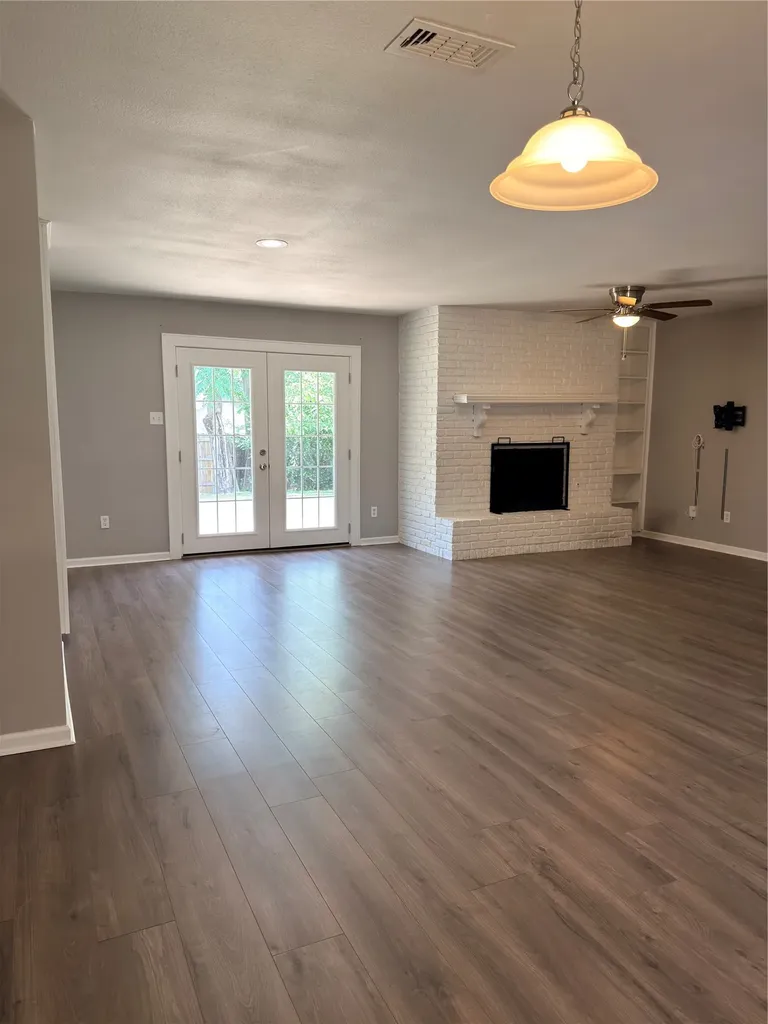 900 Prestwick Street Bedford TX 76022