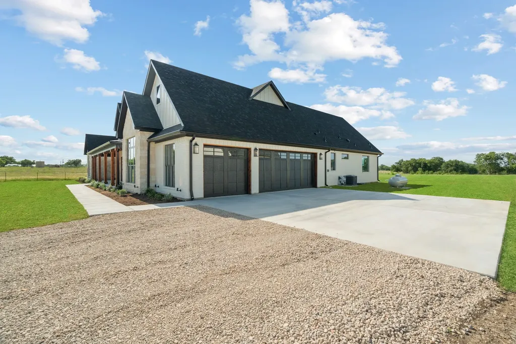 12160 Riek Road Krum TX 76249