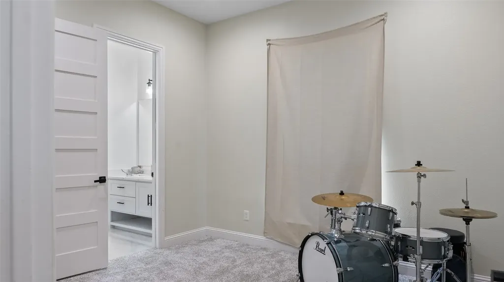 8224 Harvest Drive Grandview TX 76050