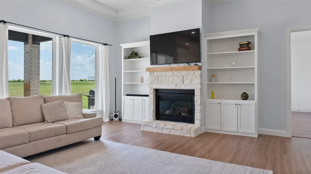 8224 Harvest Drive Grandview TX 76050