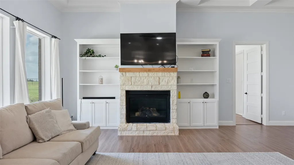 8224 Harvest Drive Grandview TX 76050