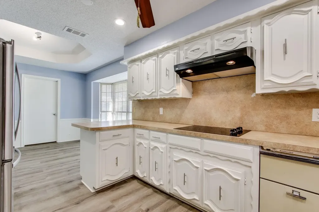 10102 Cherry Tree Drive Dallas TX 75243