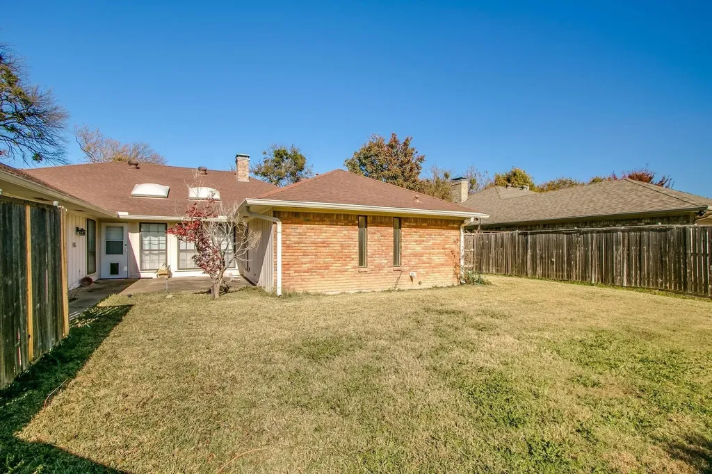 10102 Cherry Tree Drive Dallas TX 75243