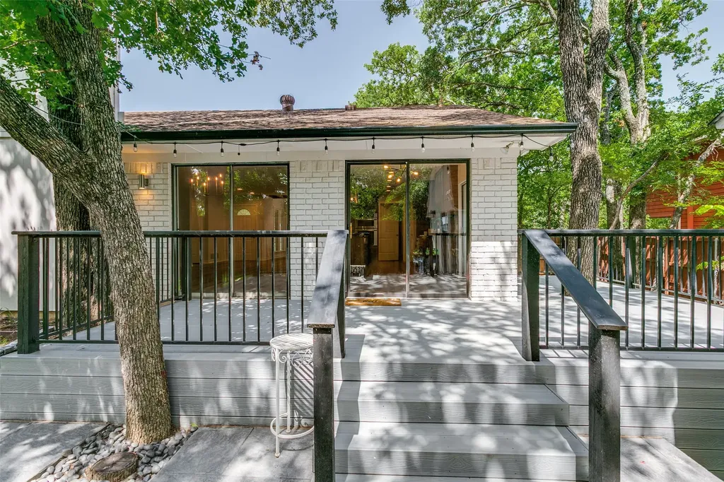 204 Tharp Drive Highland Village TX 75077