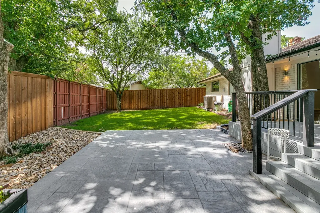 204 Tharp Drive Highland Village TX 75077