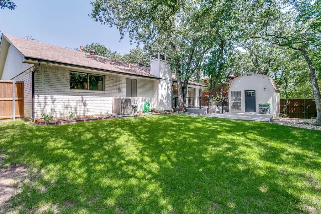 204 Tharp Drive Highland Village TX 75077