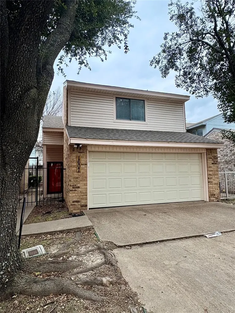 1607 Horizon Street Duncanville TX 75137