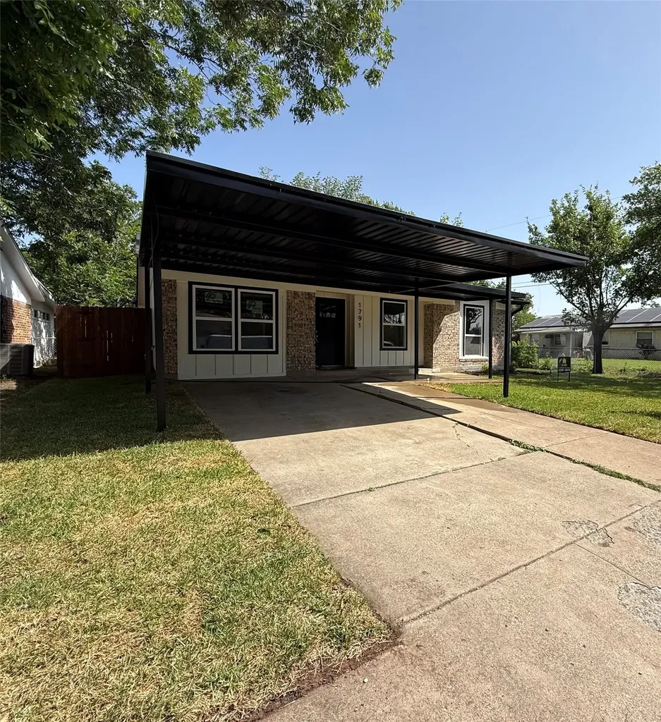 1791 Tyson Street Blue Mound TX 76131