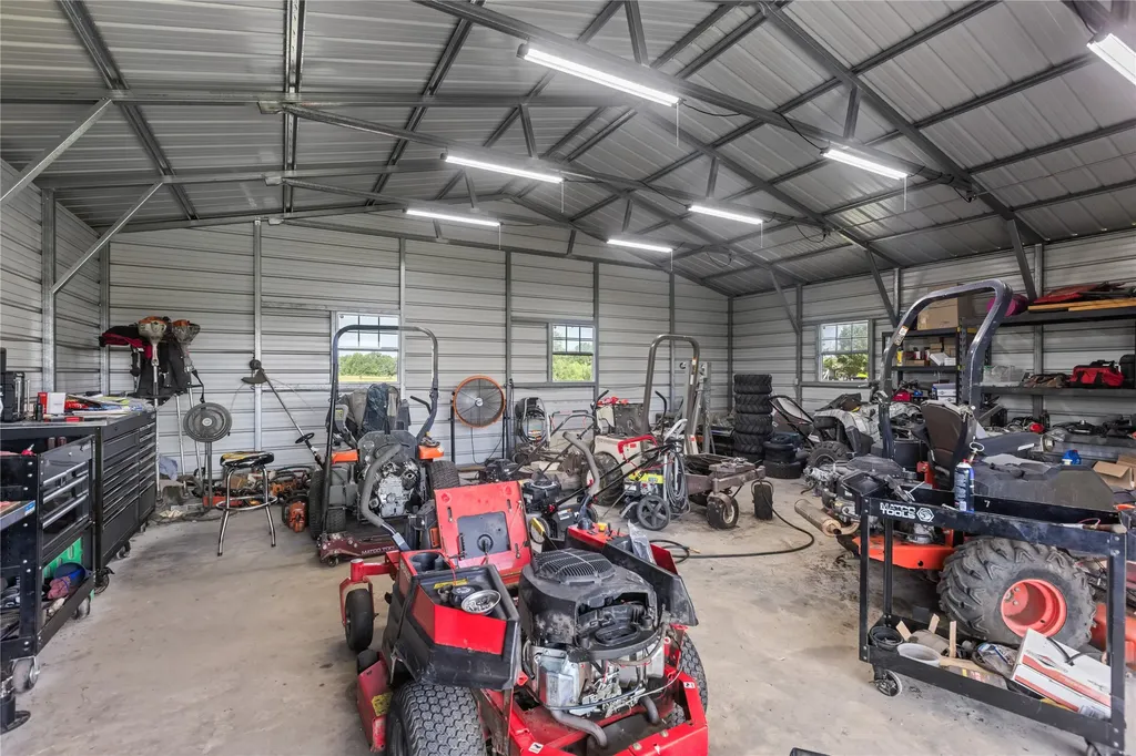 2461 County Road 44800 Blossom TX 75416