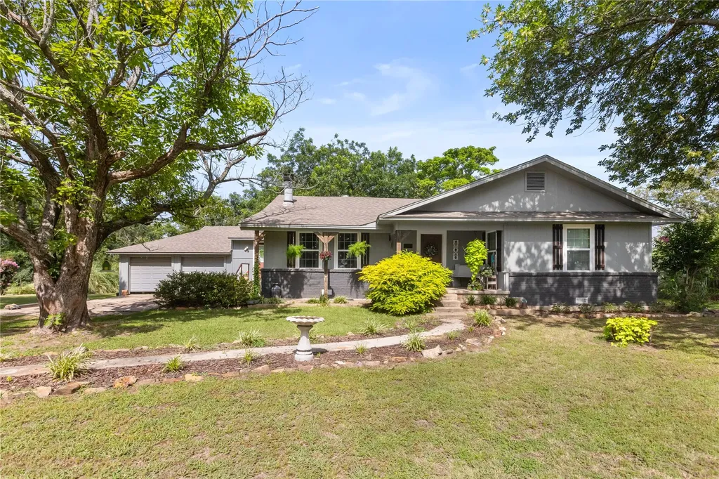 2461 County Road 44800 Blossom TX 75416