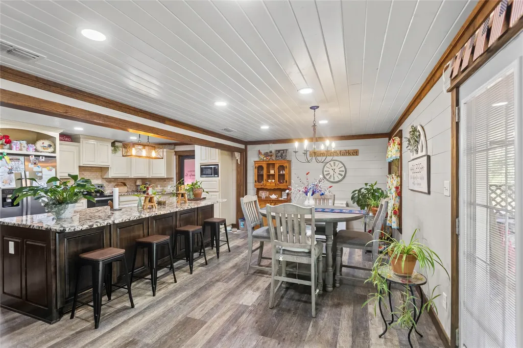 2461 County Road 44800 Blossom TX 75416