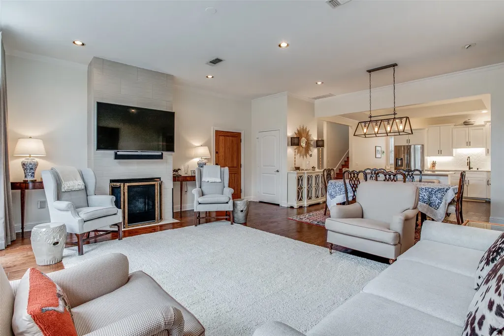 4301 Mckinney Avenue Dallas TX 75205