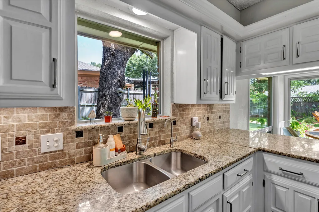1830 Rhinevalley Drive Arlington TX 76012