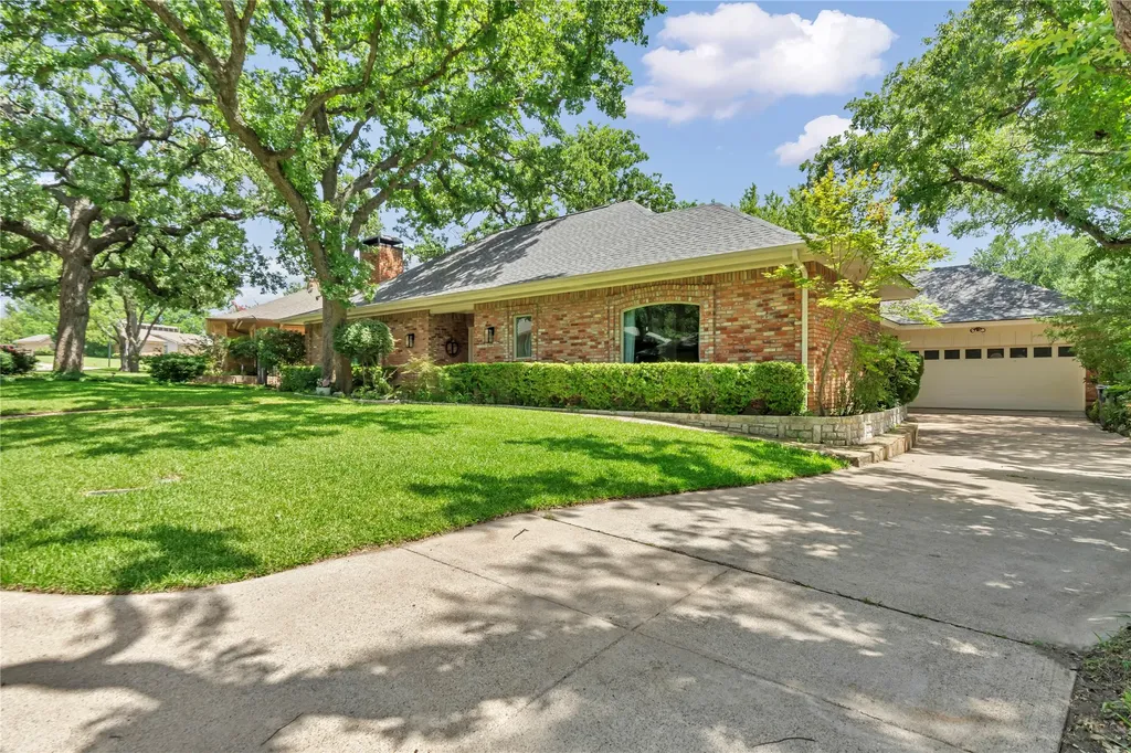 1830 Rhinevalley Drive Arlington TX 76012