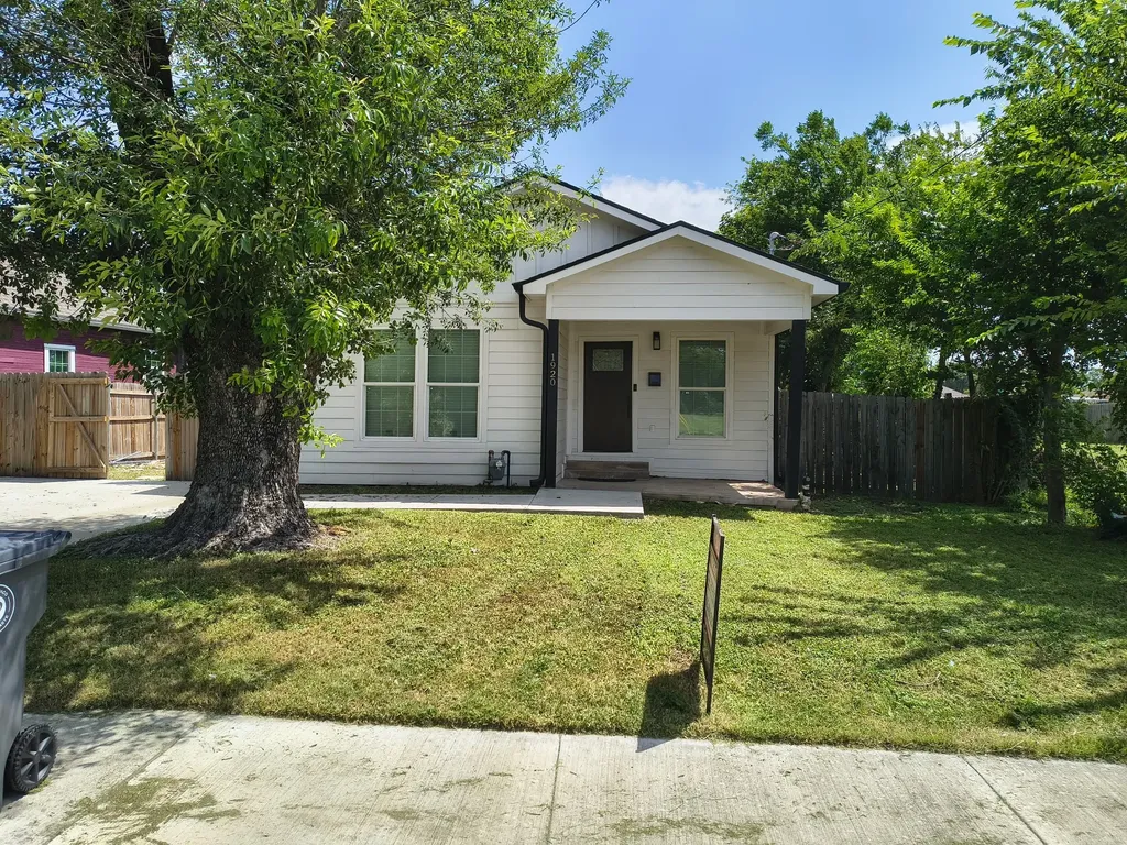 1920 S 18th Street Waco TX 76706