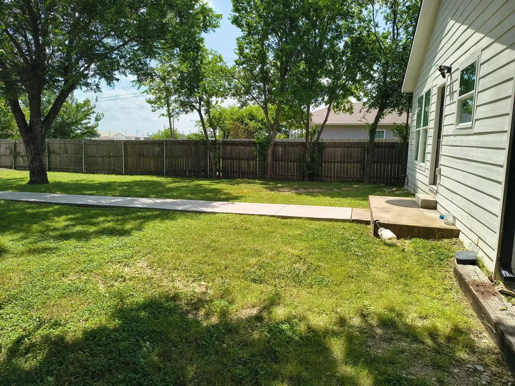 1920 S 18th Street Waco TX 76706