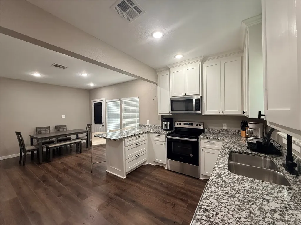 1920 S 18th Street Waco TX 76706