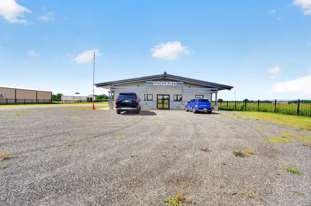 4612 County Road 2200 Greenville TX 75402