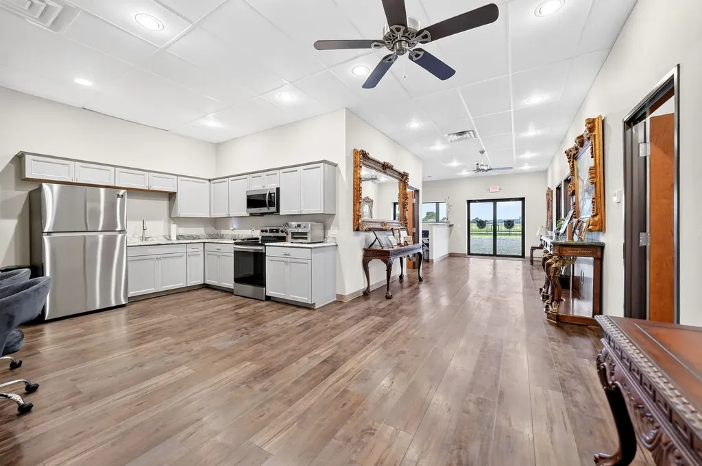 4612 County Road 2200 Greenville TX 75402