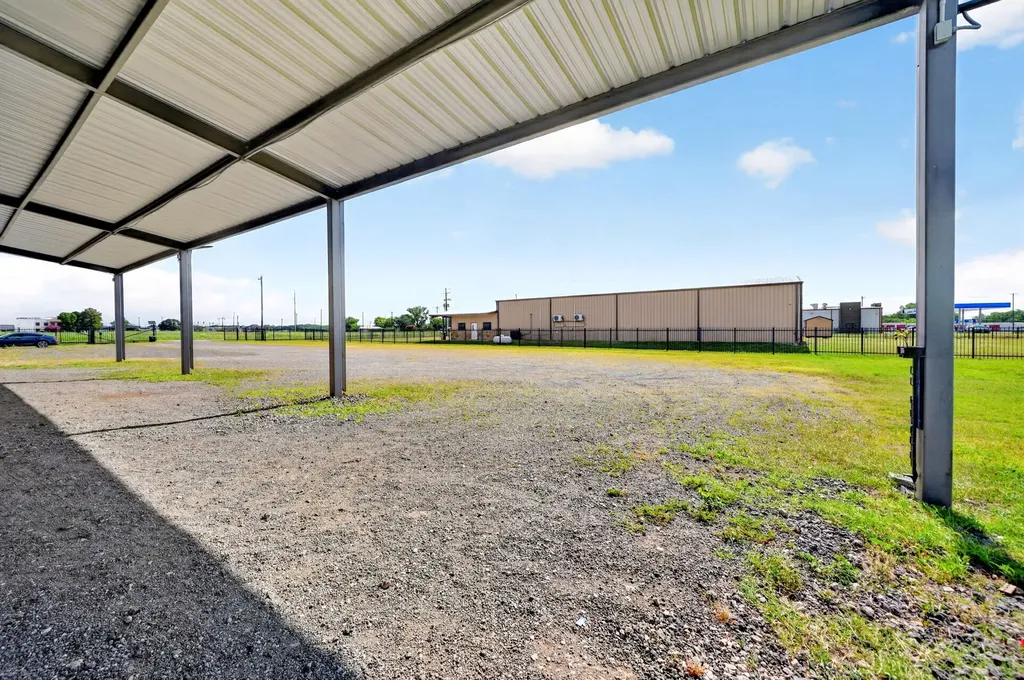 4612 County Road 2200 Greenville TX 75402