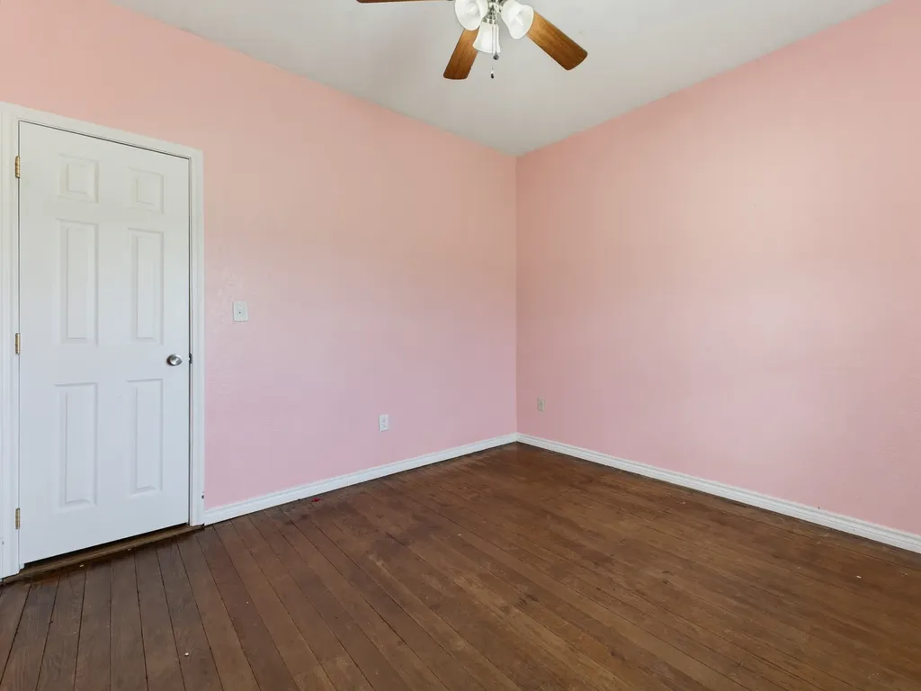 180 Trail Drive Bowie TX 76230